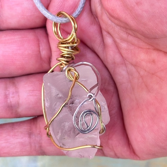 Handmade Gold and Silver Wire Wrapped Pendant Necklace Sea Glass 4215/4174 - Picture 2 of 11